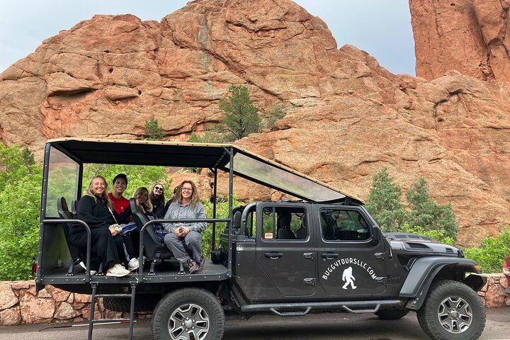 Sightseeing Jeep Tour in Garden of the Gods