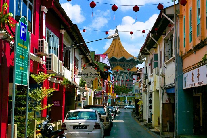 Kuching Foodie Experience Guided Tour with 5 Tastings