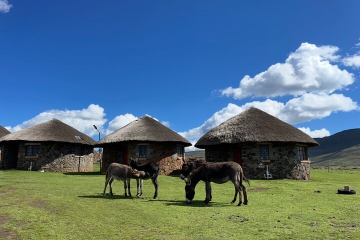 Lesotho Combo Day Tour: Hike-Cycle-4X4