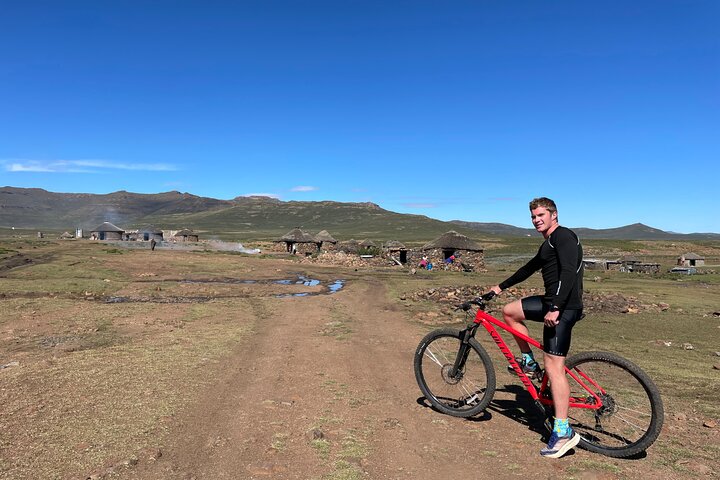 Lesotho Combo Day Tour: Hike-Cycle-4X4