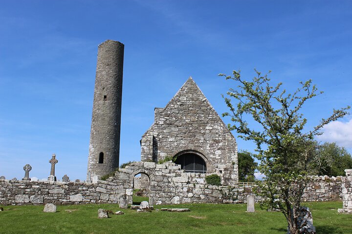 Inis Cealtra Tour eBike Ride and Boat Trip to Holy Island