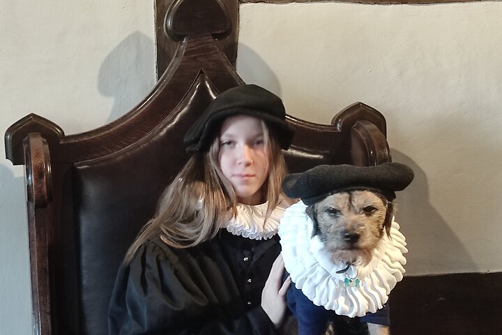 Shakespeare's Schoolroom & Guildhall Entry Ticket and Tour