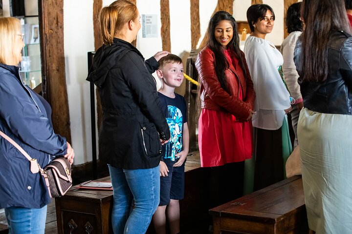 Shakespeare's Schoolroom & Guildhall Entry Ticket and Tour