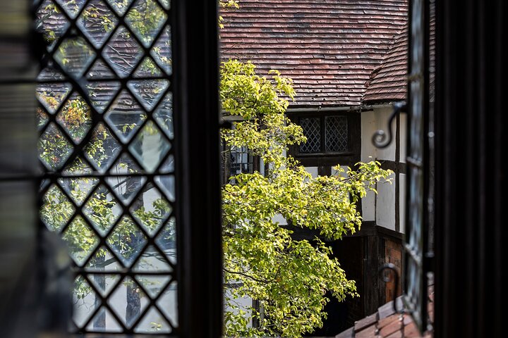 Shakespeare's Schoolroom & Guildhall Entry Ticket and Tour