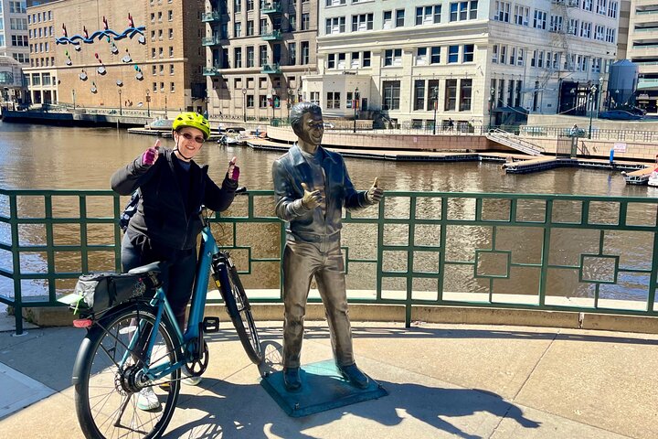 Old Milwaukee 9am E-Bike Tour