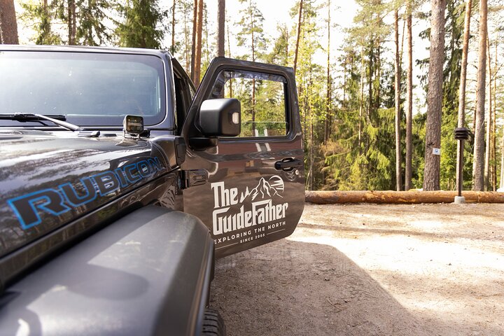 Northern Elegance: Private Reindeer Safari & Fireside Picnic*****