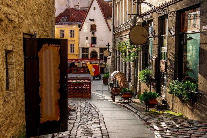 Guided Old Town Tallinn Historical Walking Tour