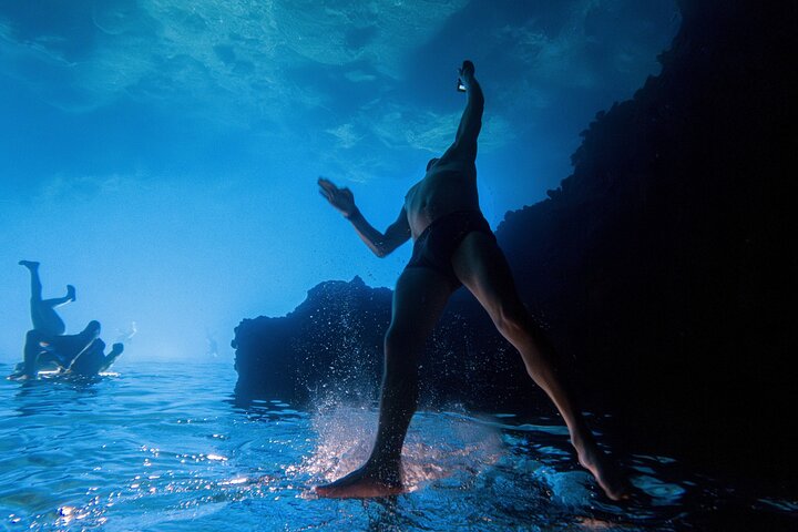 Lefkada Kayak : Explore Blue Cave with a Taste of Greece