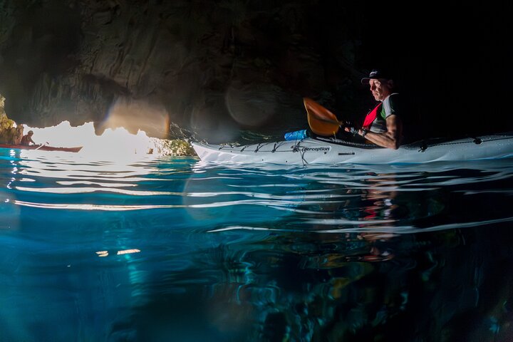 Lefkada Kayak : Explore Blue Cave with a Taste of Greece