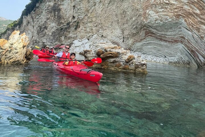 Lefkada Kayak : Explore Blue Cave with a Taste of Greece