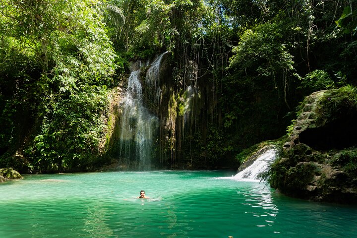 Ubud Private Tour: Waterfalls, Temple and Rice Terraces Swing