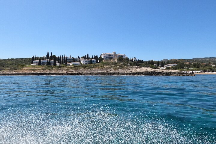 Blue Lagoon Private Boat Rental No Licence with Masks Included