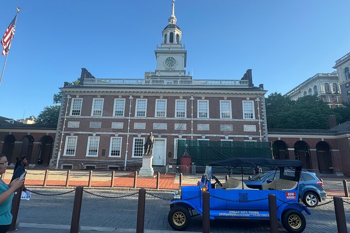 Explore Philadelphia via Vintage Car or Electric cart