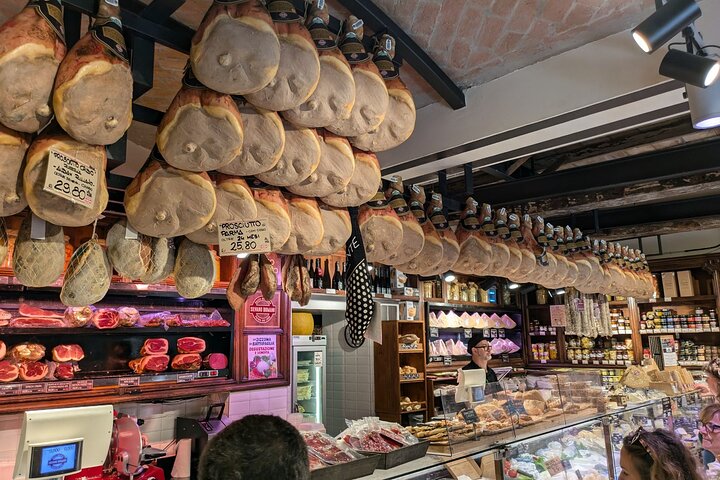 Parma Food Tour with Sightseeing and Parmesan Tasting