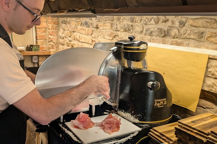 Parma Food Tour with Sightseeing and Parmesan Tasting