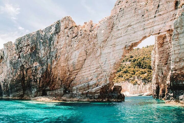 Zakynthos Turtle Spotting & Sunset Cruise to Myzithres with Wine