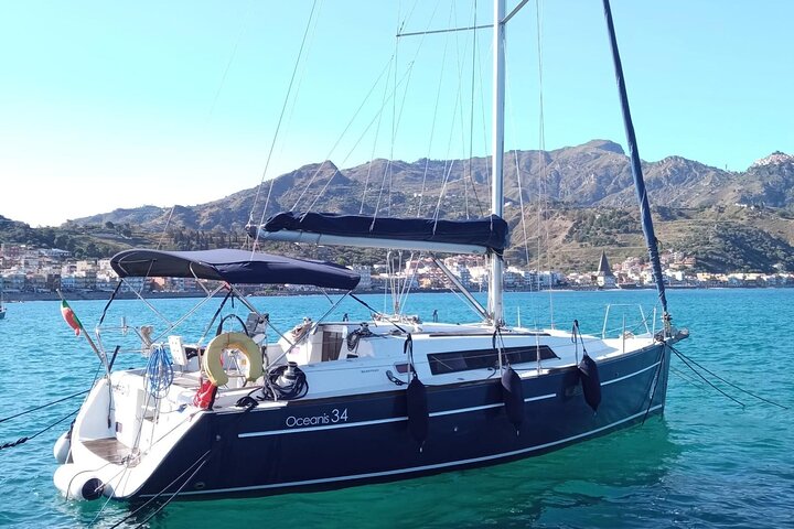 Sailing Tour Taormina Bay