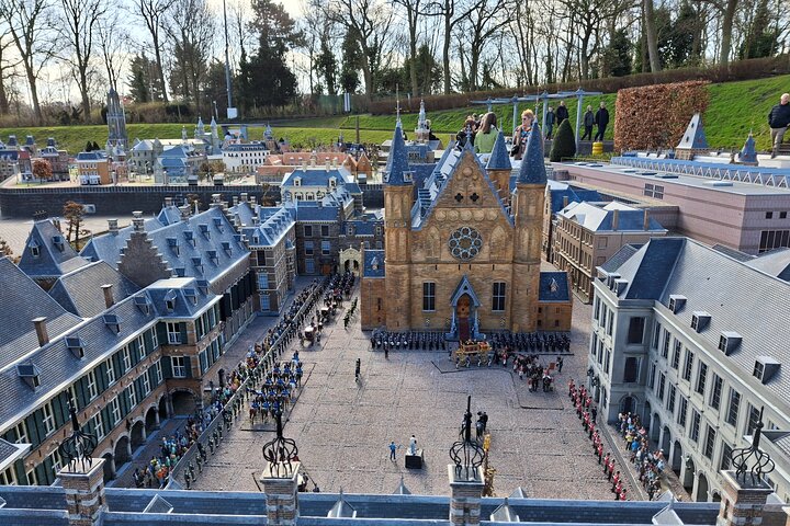 Private Netherlands guided day tour from your Hotel