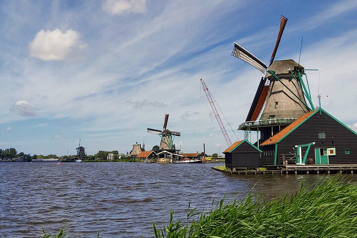 Private Netherlands guided day tour from your Hotel