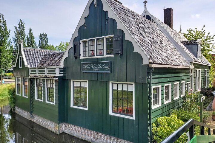 Private Netherlands guided day tour from your Hotel