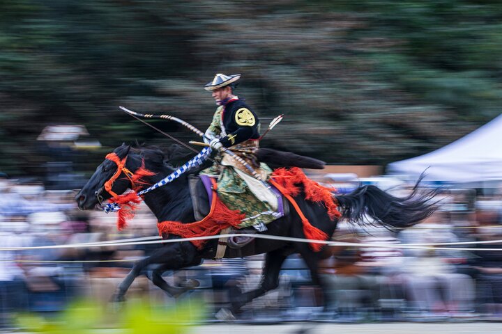 Tokyo:Samurai sword and archery class from a samurai descendant