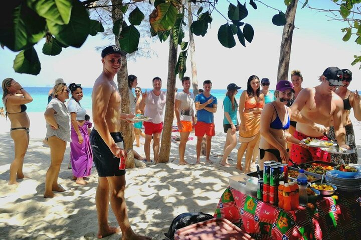 Phi Phi Early Bird & 4 Islands - Day Tour by Speedboat From Krabi