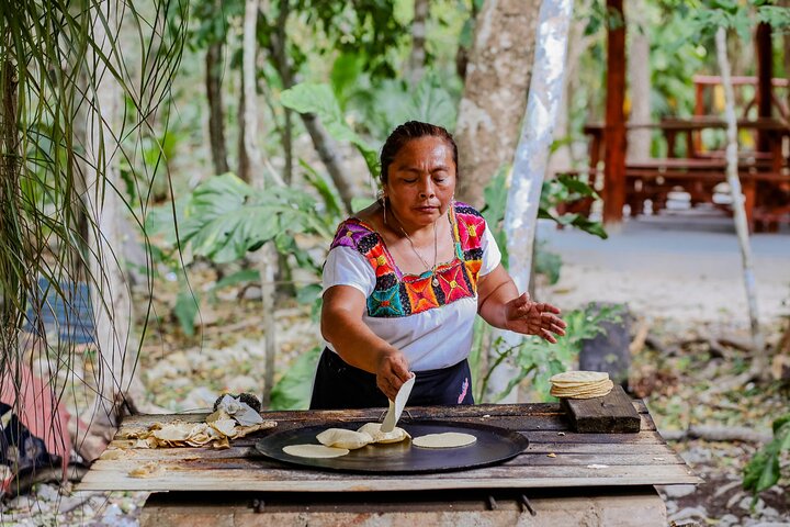 Tulum Ruins, Turtles in Akumal and Cenote tour