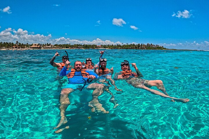 Tulum Ruins, Turtles in Akumal and Cenote tour