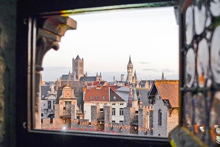 Ghent: Famous Belgian Chocolate Walking Tour with Tastings