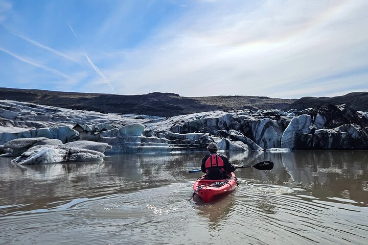 Kayaking on the Sólheimajökull Glacier Lagoon