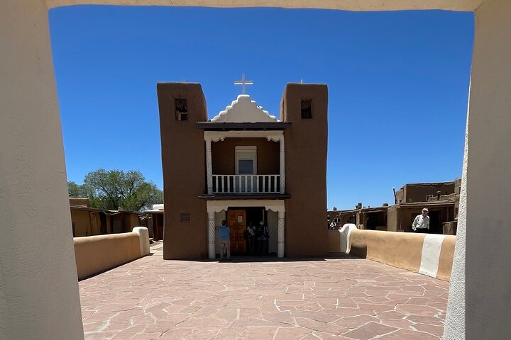 Santa Fe to Chimayo and Taos Pueblo Driving Tour/ Day Trip