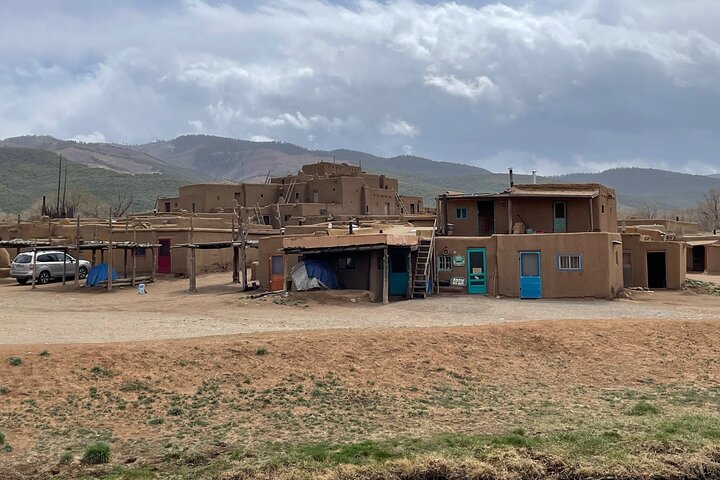 Santa Fe to Chimayo and Taos Pueblo Driving Tour/ Day Trip