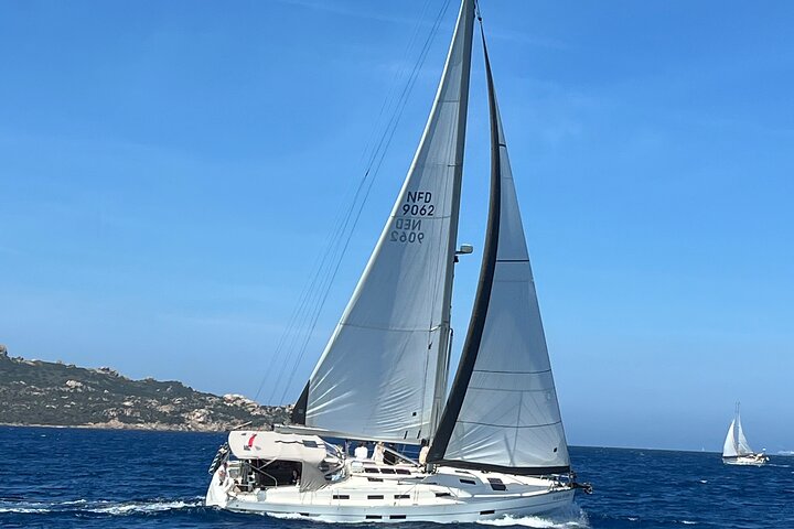 Sailing boat tour in the Maddalena Archipelago