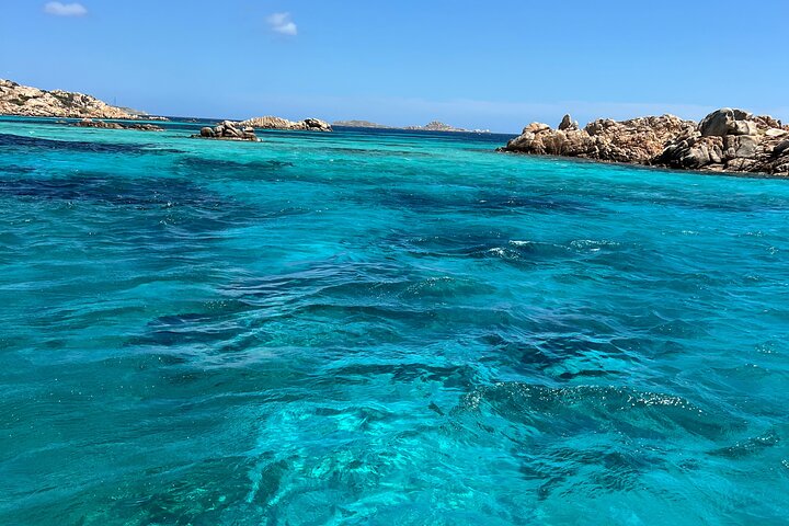 Sailing boat tour in the Maddalena Archipelago