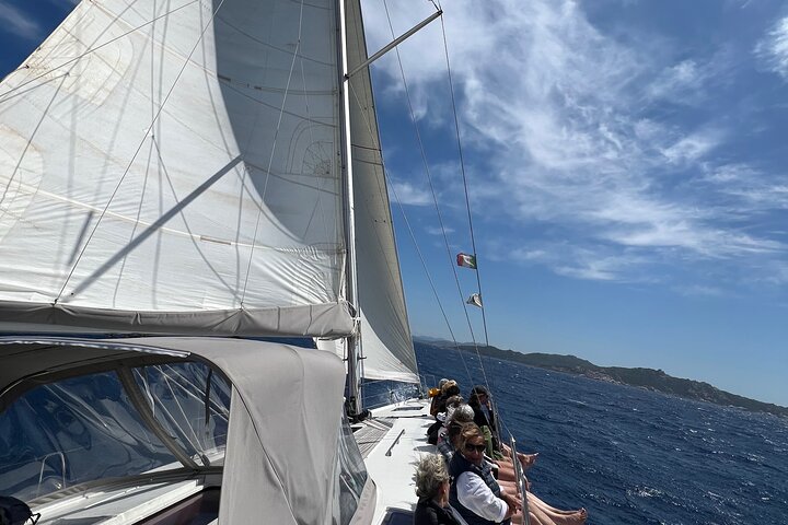 Sailing boat tour in the Maddalena Archipelago