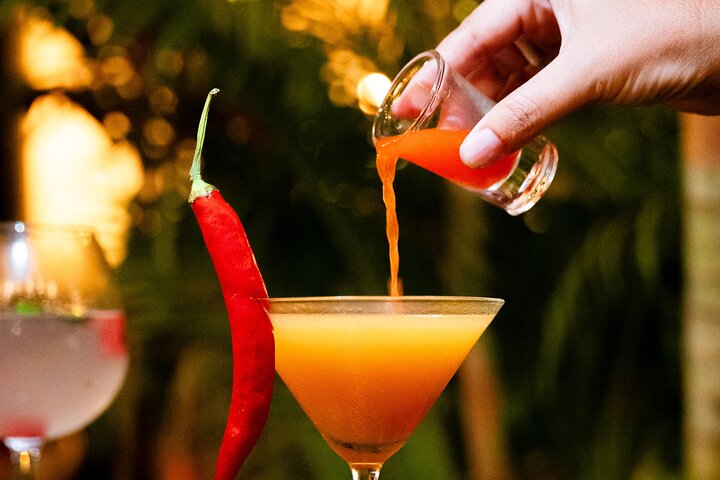 Ultimate Phnom Penh Food Tour by Tuk Tuk: 20 Tastings and Drinks