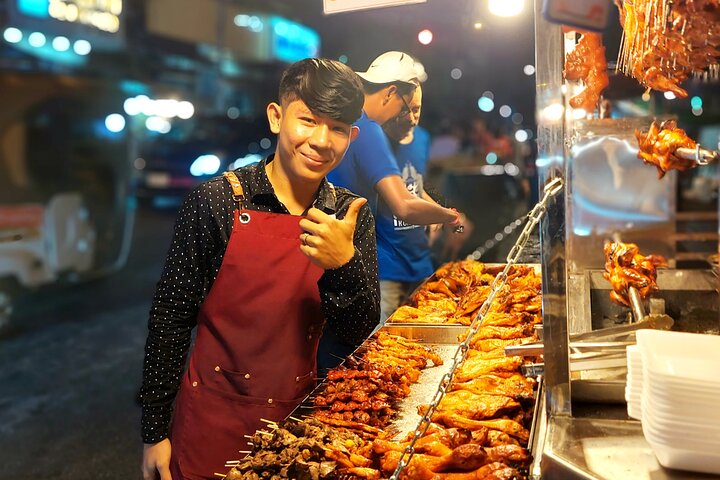 Ultimate Phnom Penh Food Tour by Tuk Tuk: 20 Tastings and Drinks