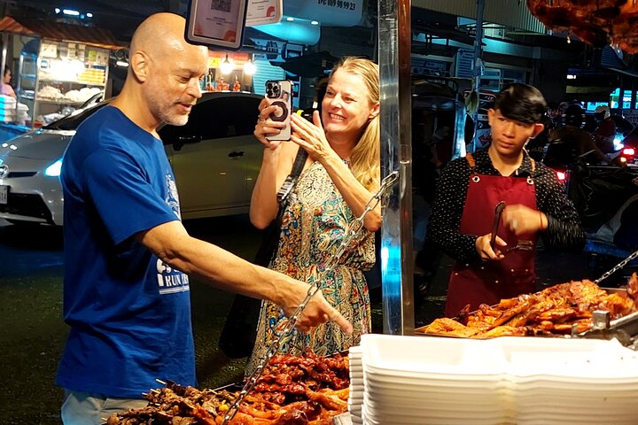 Ultimate Phnom Penh Food Tour by Tuk Tuk: 20 Tastings and Drinks