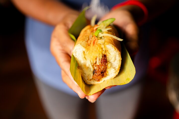 Ultimate Phnom Penh Food Tour by Tuk Tuk: 20 Tastings and Drinks