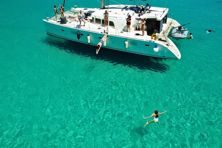 Kos: Small-Group Full-Day Catamaran Boat Trip, Meal, Drinks &Swim