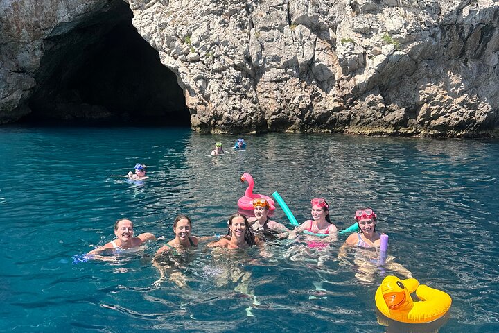 Half Day Guided Boat tour to Mala caves with stop in Villefranche