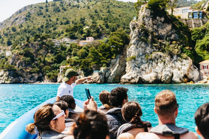 Half Day Guided Boat tour to Mala caves with stop in Villefranche