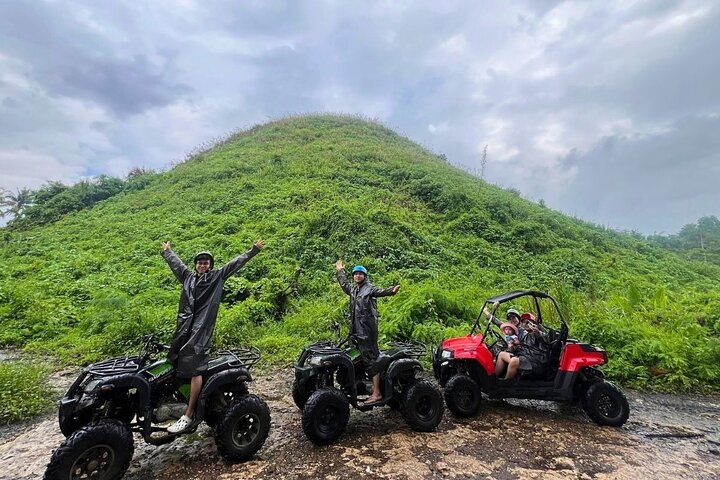 Bohol Chocolate Hills, Tarsiers & Loboc River Shared Tour
