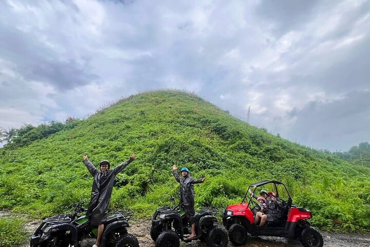 Private Bohol Tour: Chocolate Hills, Tarsiers & Loboc River