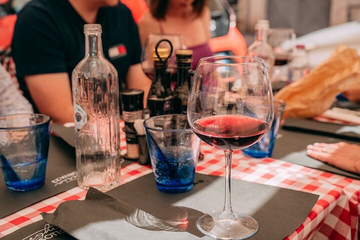 Verona All in one: Food Walking Tour, Lunch & Wine
