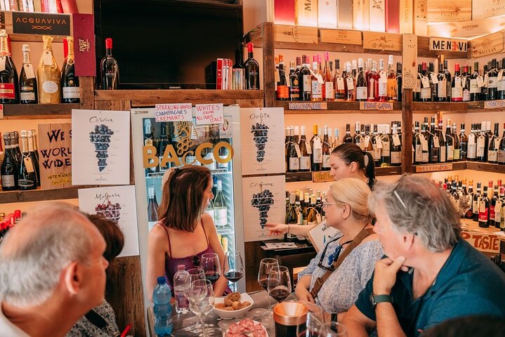 Verona All in one: Food Walking Tour, Lunch & Wine