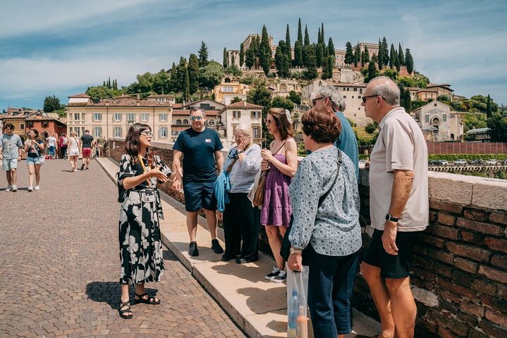Verona All in one: Food Walking Tour, Lunch & Wine