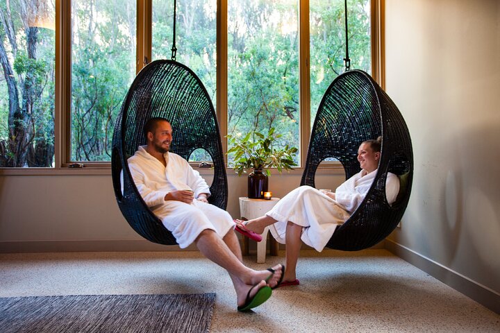 Peninsula Hot Springs Spa Experience and Express Transfer Shuttle