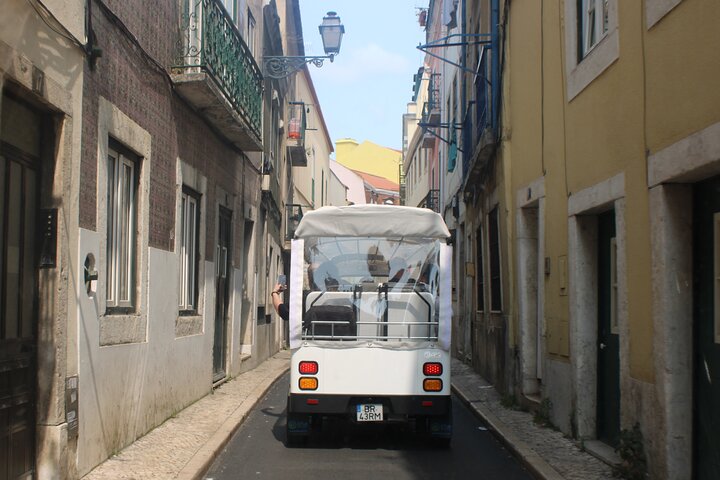 Old Lisbon : Private Guided Tour by Electric Quad & Tuk Tuk