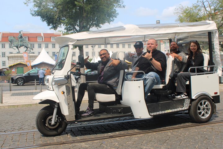 Old Lisbon : Private Guided Tour by Electric Quad & Tuk Tuk